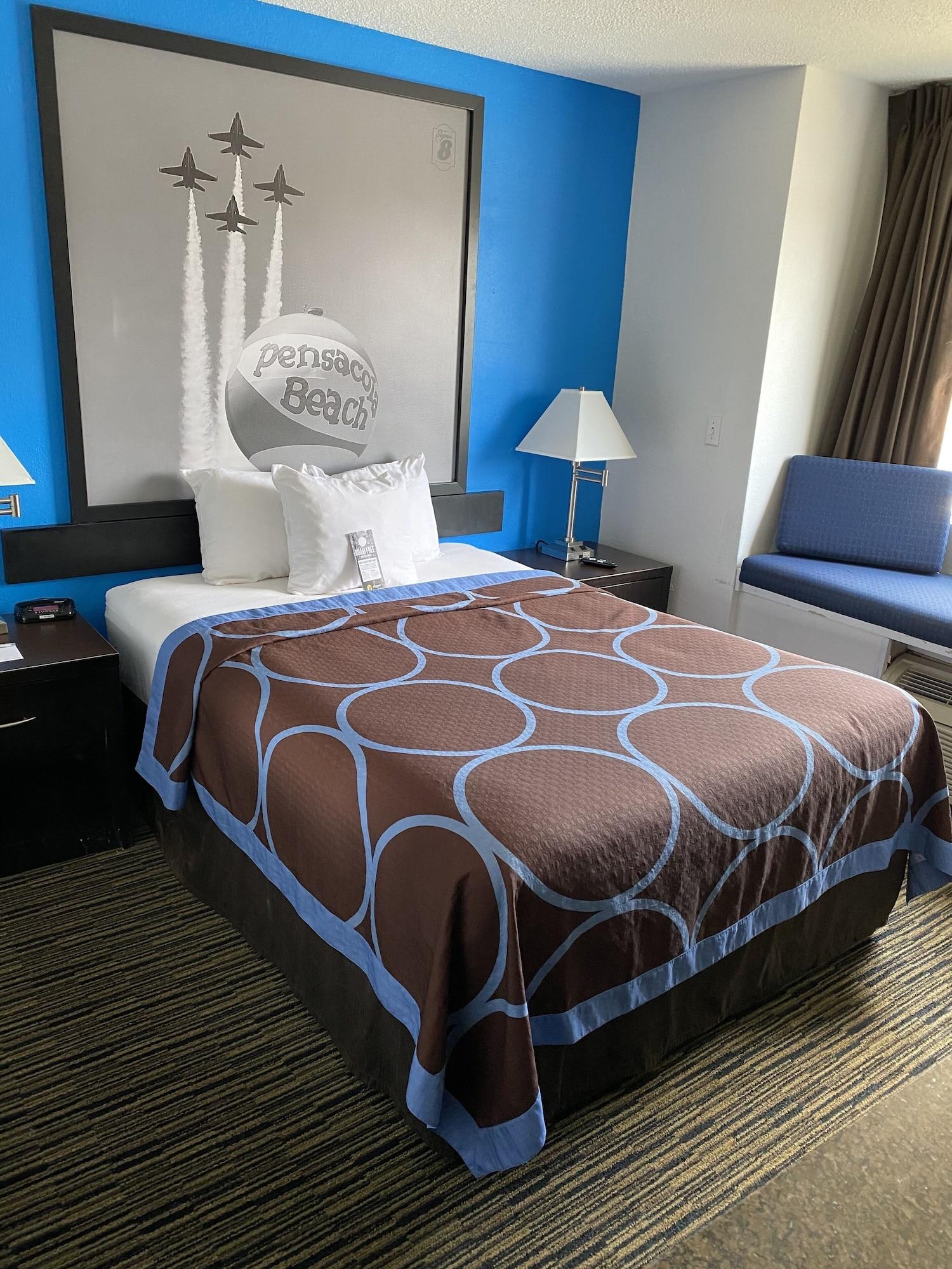 Hotel Super 8 By Wyndham Pensacola Esterno foto