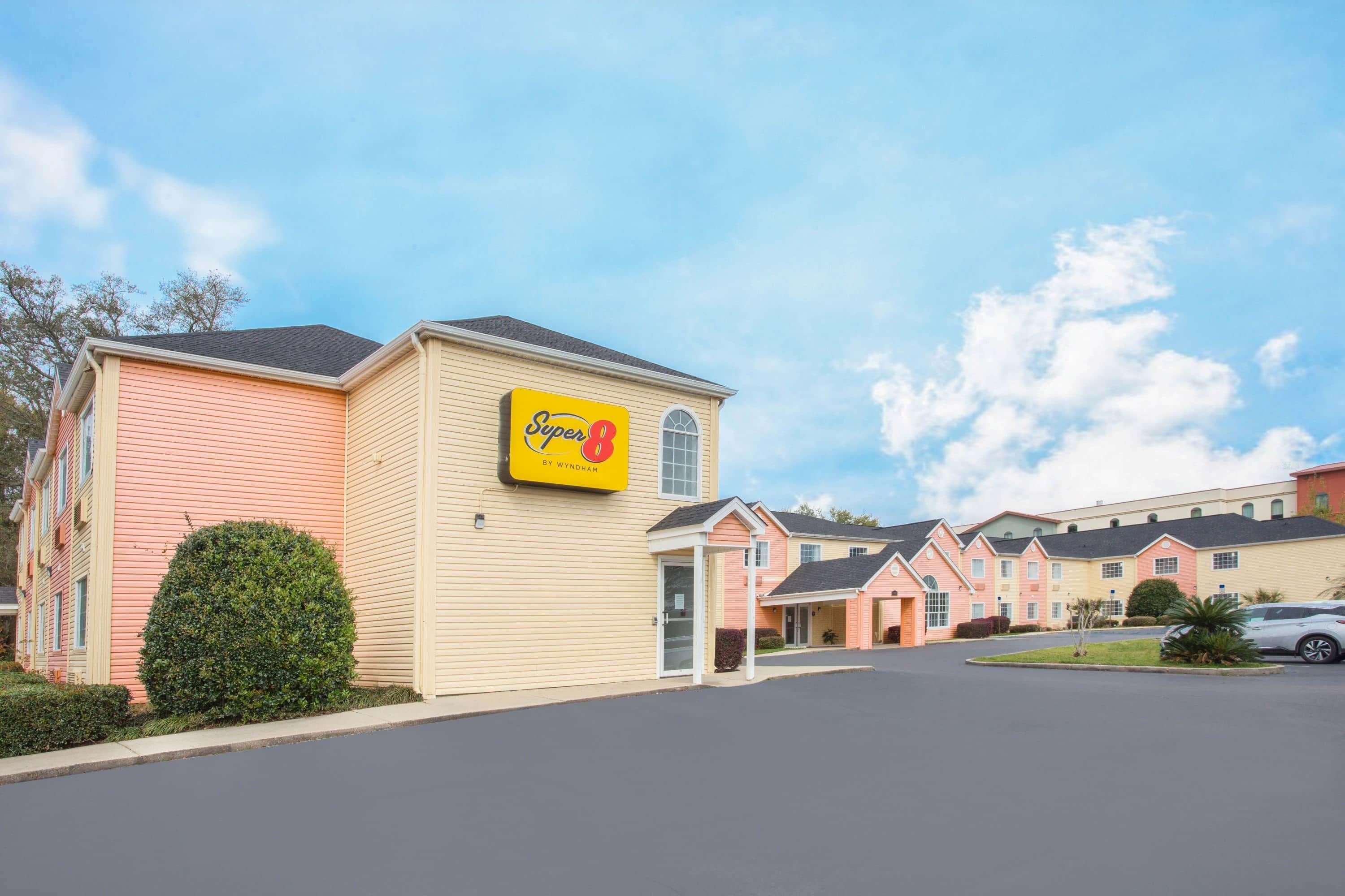 Hotel Super 8 By Wyndham Pensacola Esterno foto