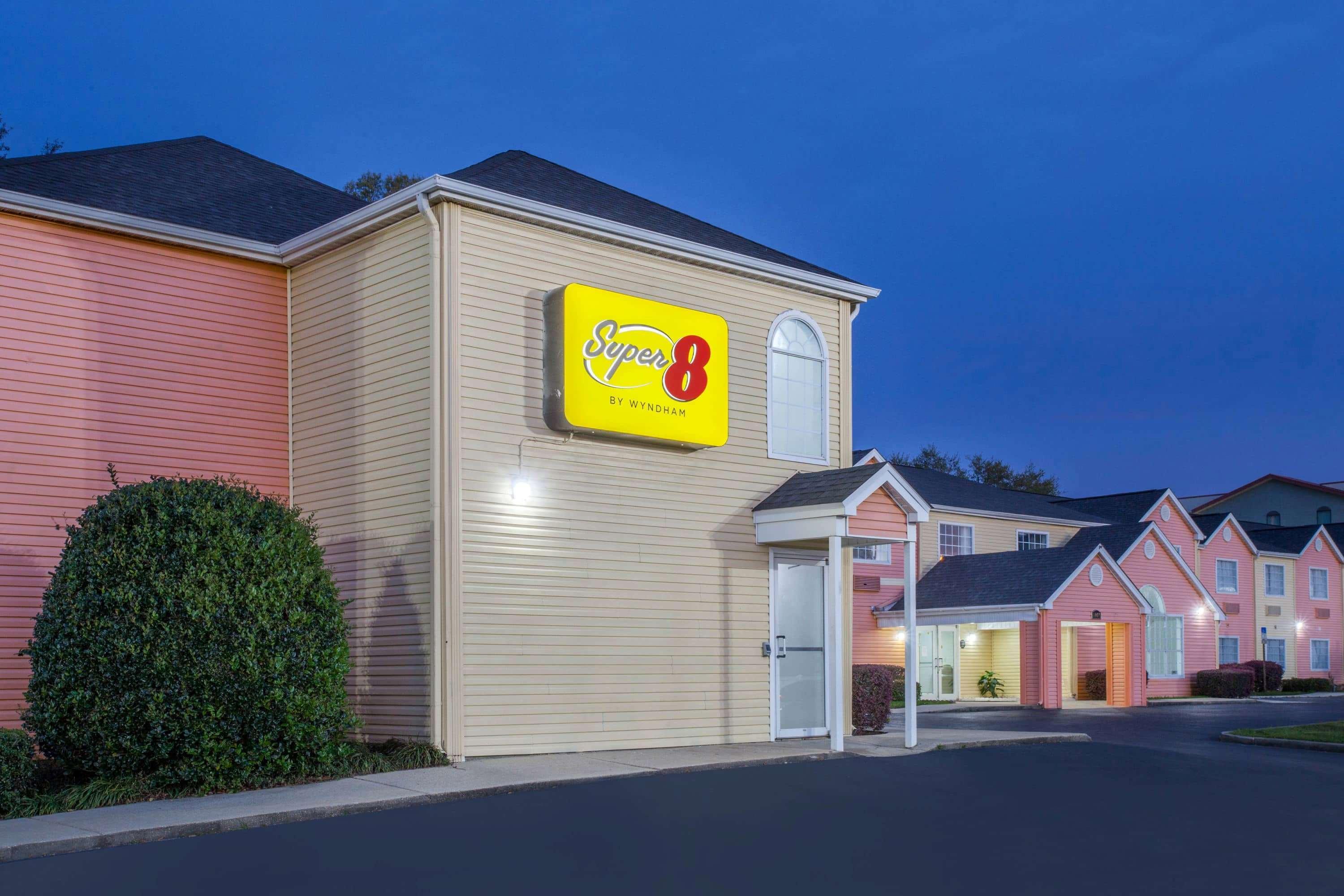 Hotel Super 8 By Wyndham Pensacola Esterno foto
