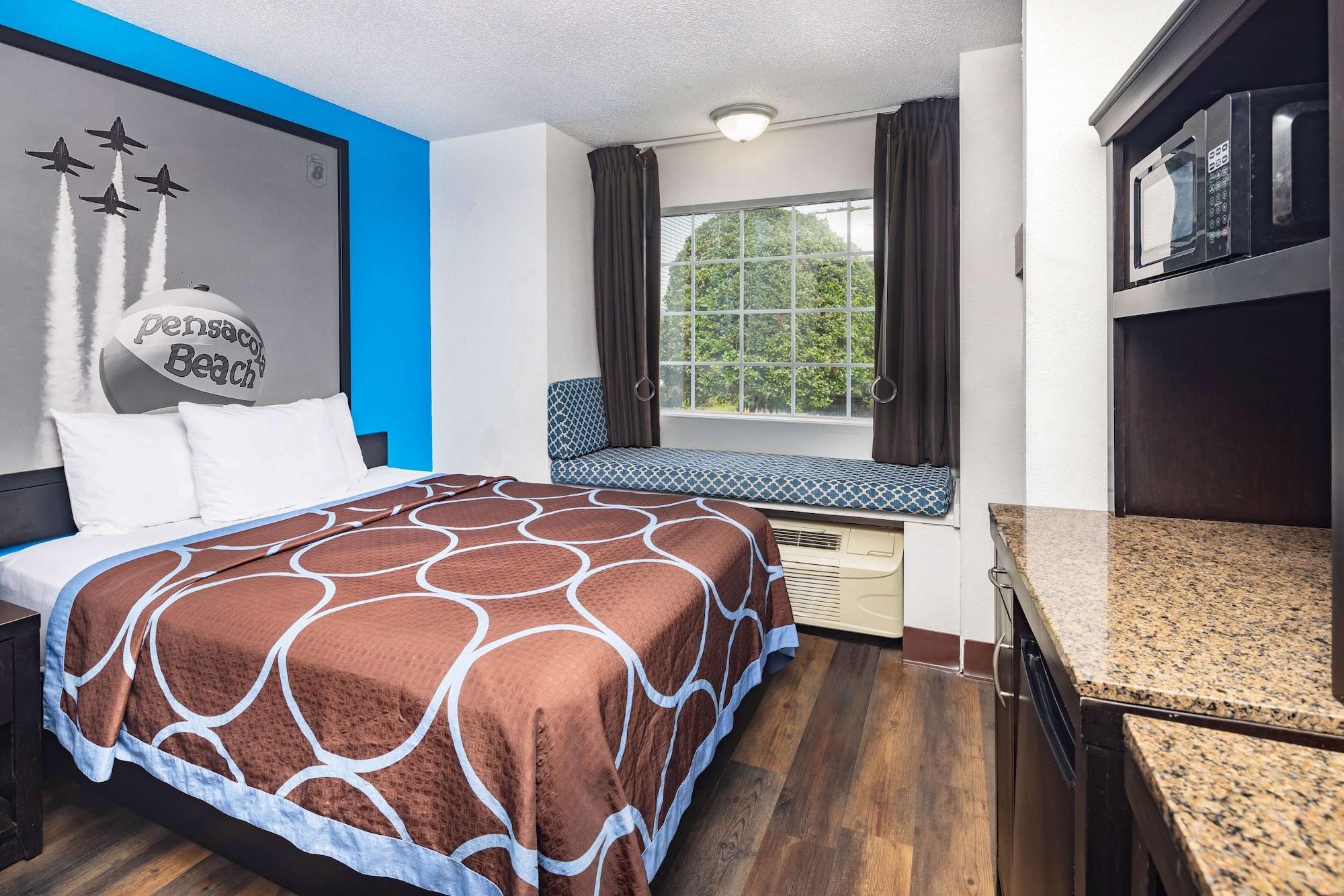 Hotel Super 8 By Wyndham Pensacola Esterno foto